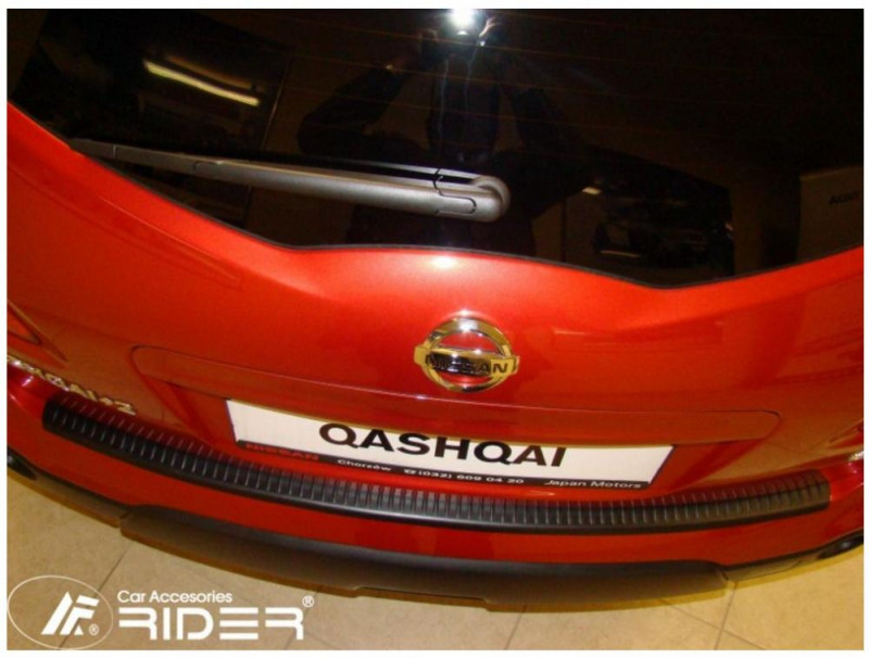 Ochranná lišta hrany kufru Nissan Qashqai +2 2009-2013