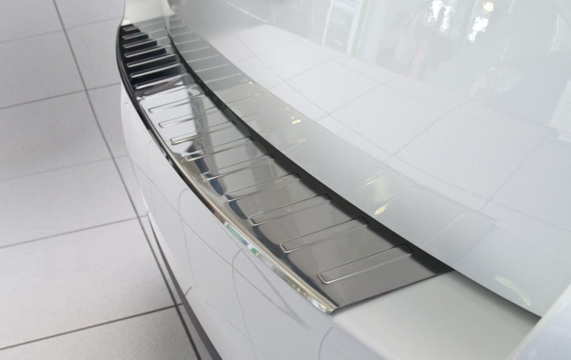 Ochranná lišta hrany kufru Škoda Octavia III. 2013-2017 (combi)