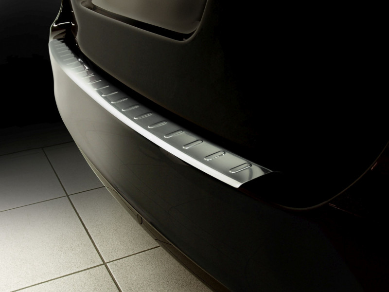 Ochranná lišta hrany kufru Škoda Superb II. 2008-2013 (combi)