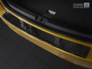 Ochranná lišta hrany kufru VW Golf VII. 2012-2020 (hatchback